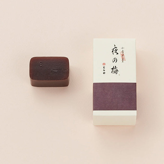 虎屋 とらや 中形羊羹 夜の梅（小倉） 官方主圖